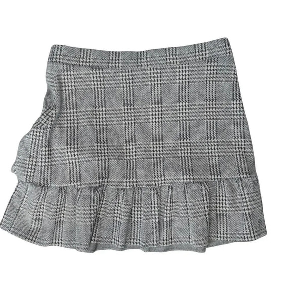 Ripe Faux Vegan Wool Knit Plaid Skirt  Ruffles Gray Black M - Picture 4 of 6